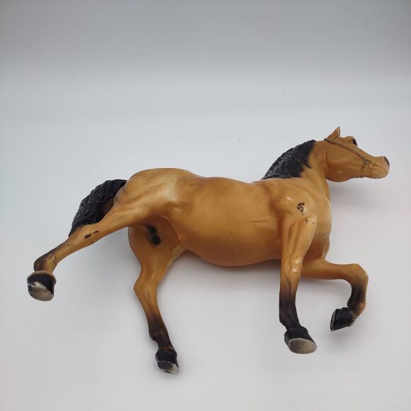 Breyer #111 Cheyenne Buckskin Horse Western Prancer Mold Dorsal Stripe - Picture 13 of 14